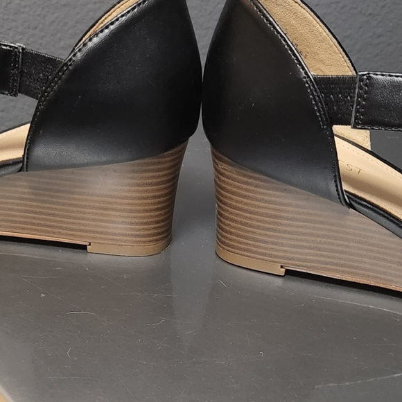 Nine West sandals - Picture 5 of 5